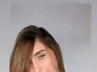 Erotikus videocsevegés NicoleCooper