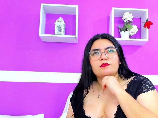 Fényképek Nicollehorny6 Hello guys welcome to my room, I want us to spend delicious, I am a very naughty girl. #sexy #cum #pussy #bigboobs #bignipples