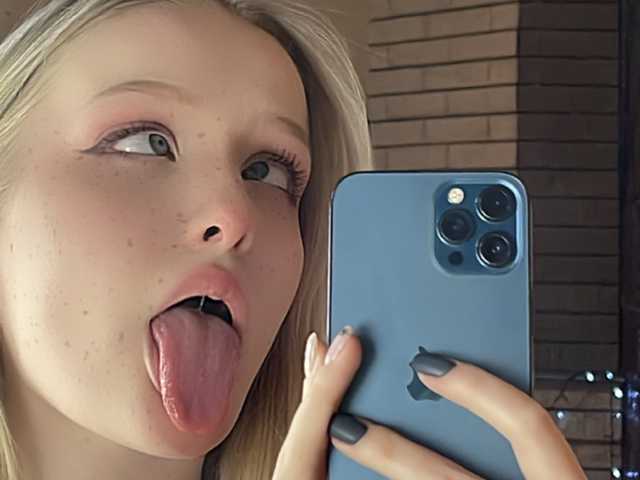 A profil fényképe Lil_Charm