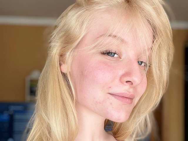 A profil fényképe Lil_Charm