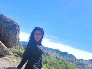 Erotikus videocsevegés Nika-Marrkinson