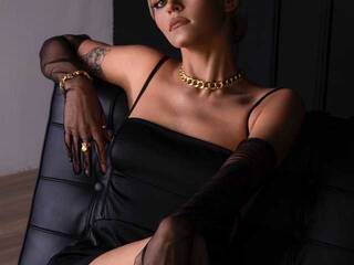 Erotikus videocsevegés NikaChase