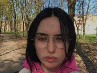 Erotikus videocsevegés NikaLune