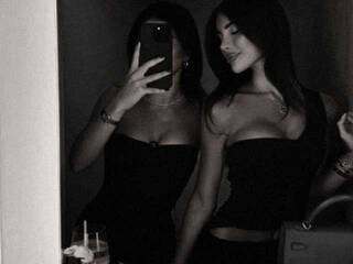 Erotikus videocsevegés NikaXXXlika