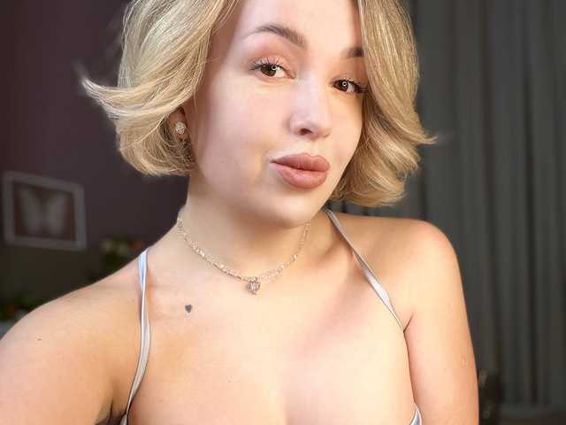 A profil fényképe Nikki-Kai