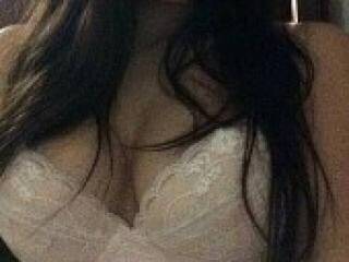 Erotikus videocsevegés nikkimend