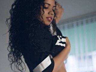 Erotikus videocsevegés NikyyVega