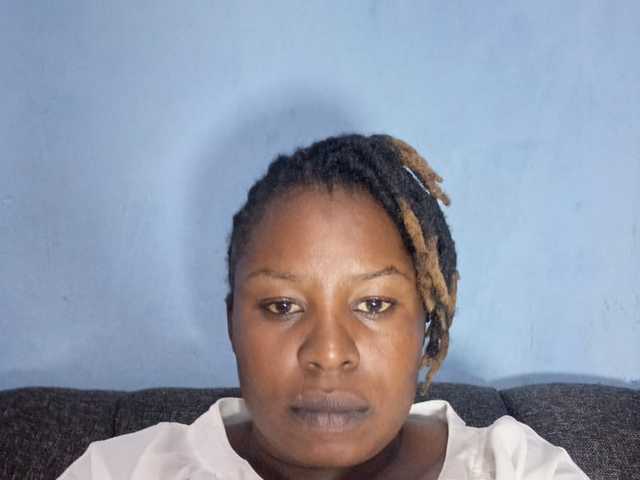 A profil fényképe njee31