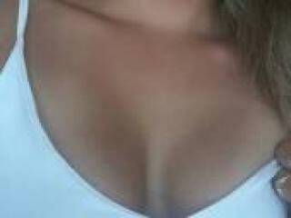 Erotikus videocsevegés nnefertiti