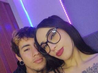 Erotikus videocsevegés NoahAndMegan