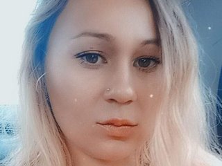 Erotikus videocsevegés NormaHall