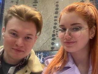 Erotikus videocsevegés NudeFox