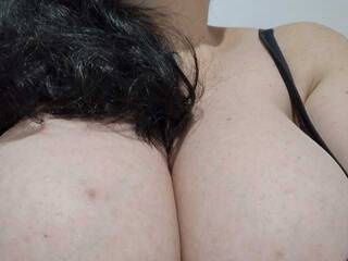 Erotikus videocsevegés Nykyxo