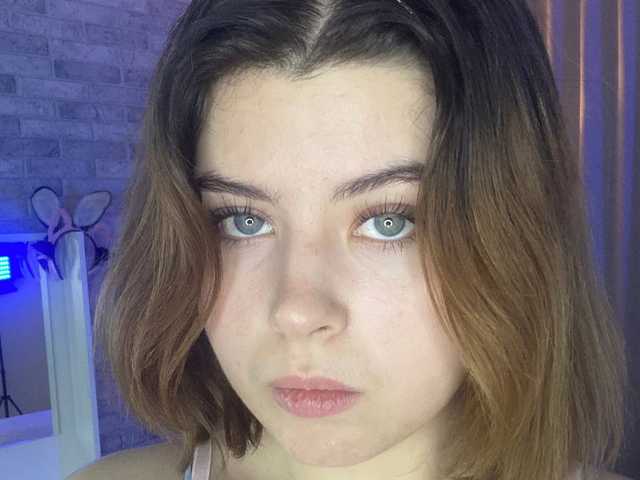 A profil fényképe Nyxella