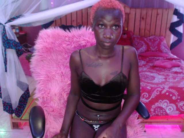 Fényképek Okoye19 hey guys welcome to my room, dnt forget to add me as friend and request with a tip