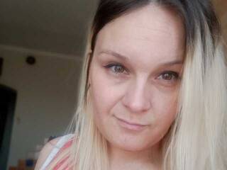 Erotikus videocsevegés Olesja1