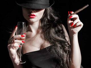 Erotikus videocsevegés naked_taxi_dispatcher