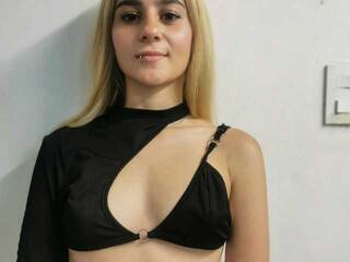 Erotikus videocsevegés OliviaBlonde