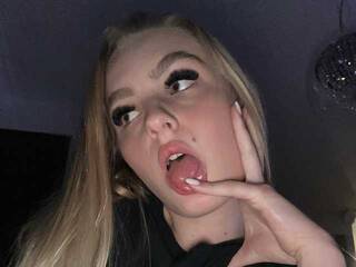 Erotikus videocsevegés OliviaKisss