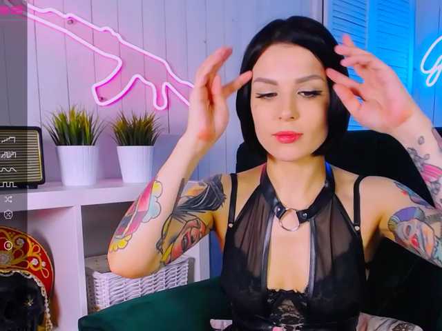Sugárzási képernyőképek Katherine_Moor