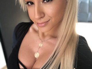 Erotikus videocsevegés Onehotblonde