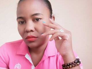 Erotikus videocsevegés Onjamahi