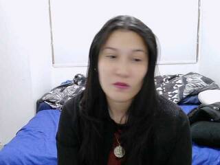 Erotikus videocsevegés onlyLuxas23