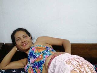 Erotikus videocsevegés OrianaFerrero