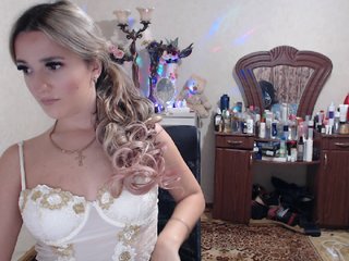 Fényképek _Alienanna_ naked=500, lovense in me, flash tits-100. feets-40, watch your cam-30, if you like me ***show in full private
