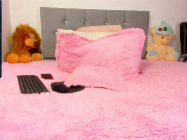 Fényképek Pamela-sweet hello baby welcome to my living room lets play guys