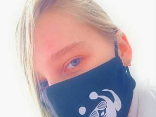 Erotikus videocsevegés Pandochka18