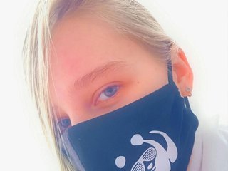 Erotikus videocsevegés Pandochka18