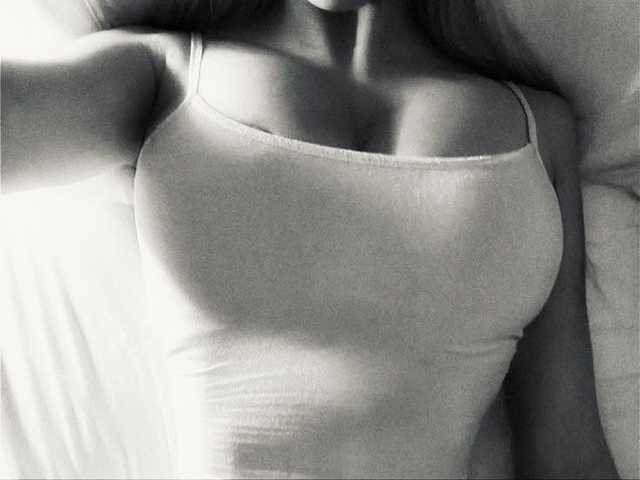 A profil fényképe 2Chanel