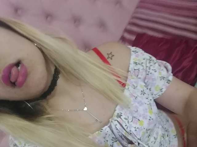 Fényképek irina_19 hoy con ganas de divertirme #baileerotico #juegos #dildo #show de aceite