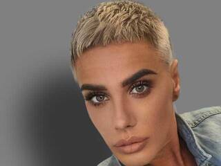 Erotikus videocsevegés Pauline7