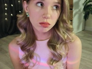 Erotikus videocsevegés shawty_vi