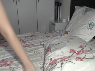 Erotikus videocsevegés petitedanielle