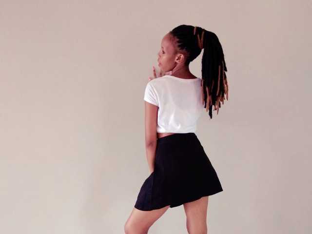 A profil fényképe petiteebony