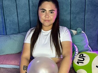 Erotikus videocsevegés PhamelaHolter