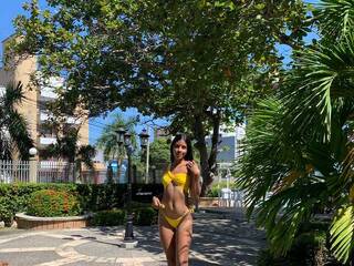 Erotikus videocsevegés PhoebeStuart