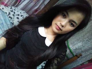 Erotikus videocsevegés PinayFlavor