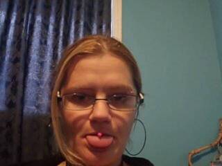 Erotikus videocsevegés pinkyjk12