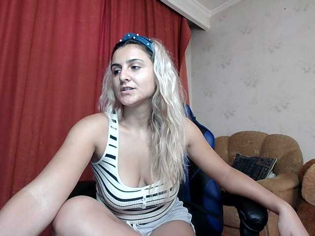 Fényképek PlayfulNicole Lets meet better and lets have some fun :) Lush is on :) Offer me pleasure with your *****s ;) follow me
