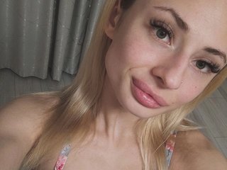 Erotikus videocsevegés PollyMillees