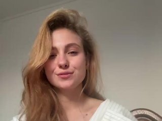 Erotikus videocsevegés poppysweety122