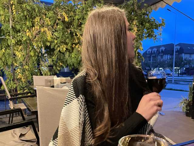 A profil fényképe Potifays