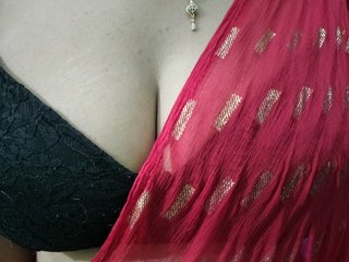 Erotikus videocsevegés Praveenatelugu