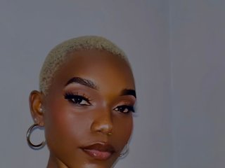 Erotikus videocsevegés prettyvee