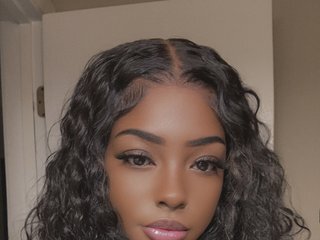 Erotikus videocsevegés PrincessDecember