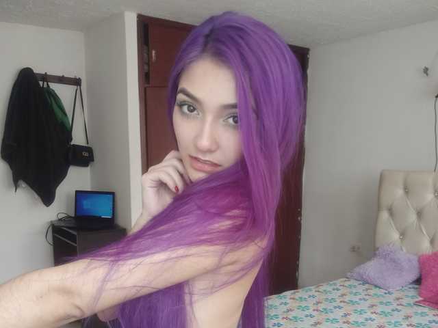 Erotikus videocsevegés purple--girl